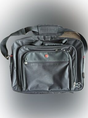 Swiss Gear by Wenger Laptop Briefcase Case Black Padded Messenger Bag